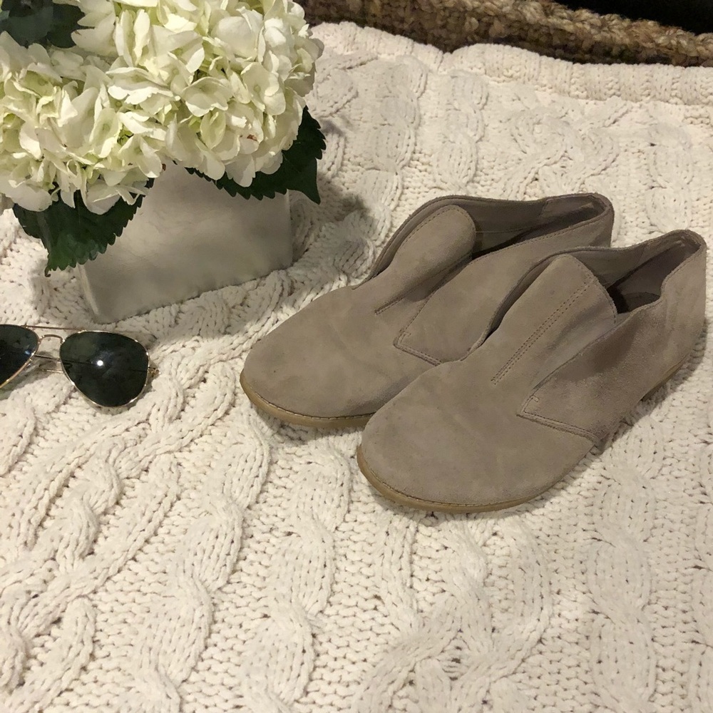 Franco Sarto Grey Suede Slide on Loafer size 8.5